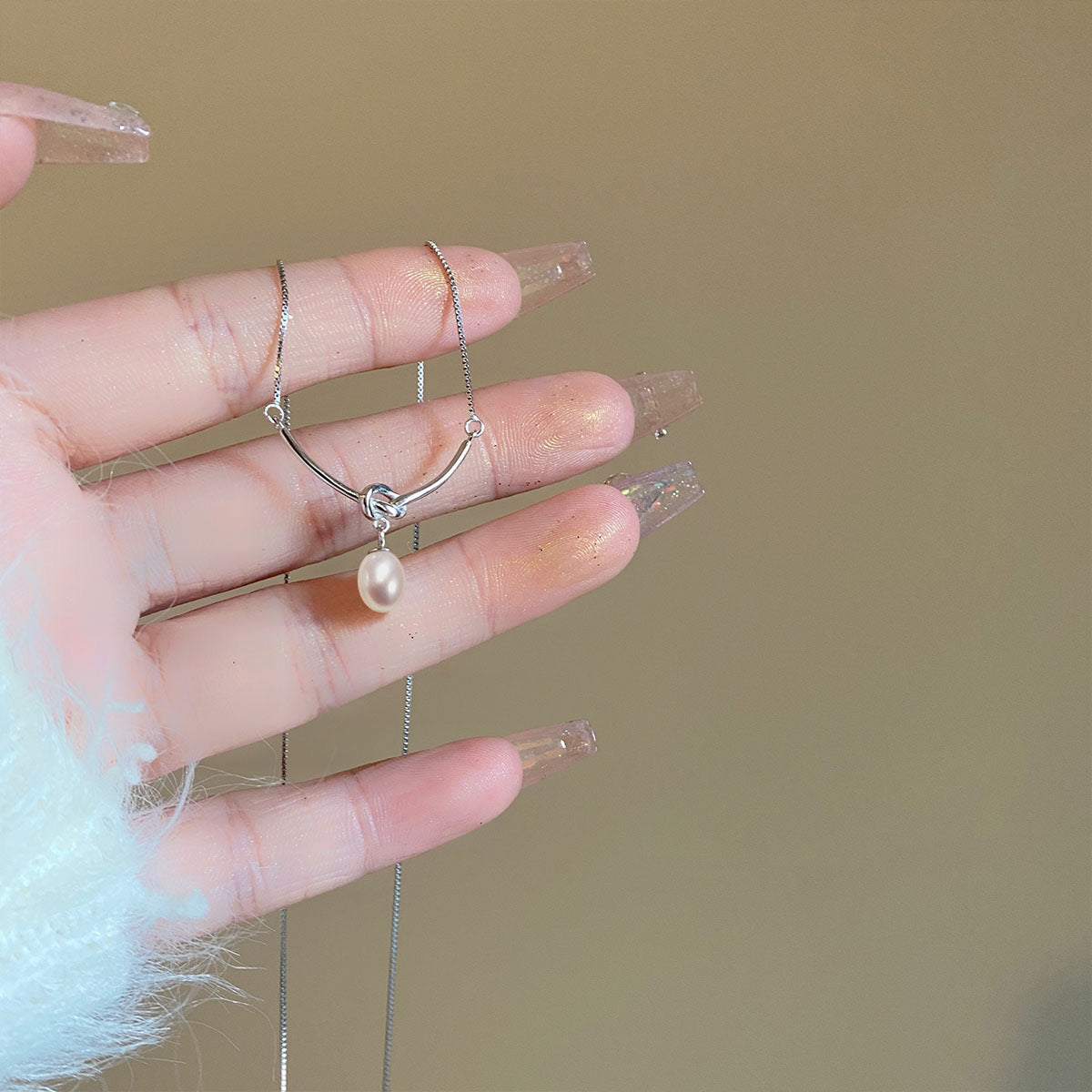 “Pearl Aura” Dewdrop Pendant Necklace N01