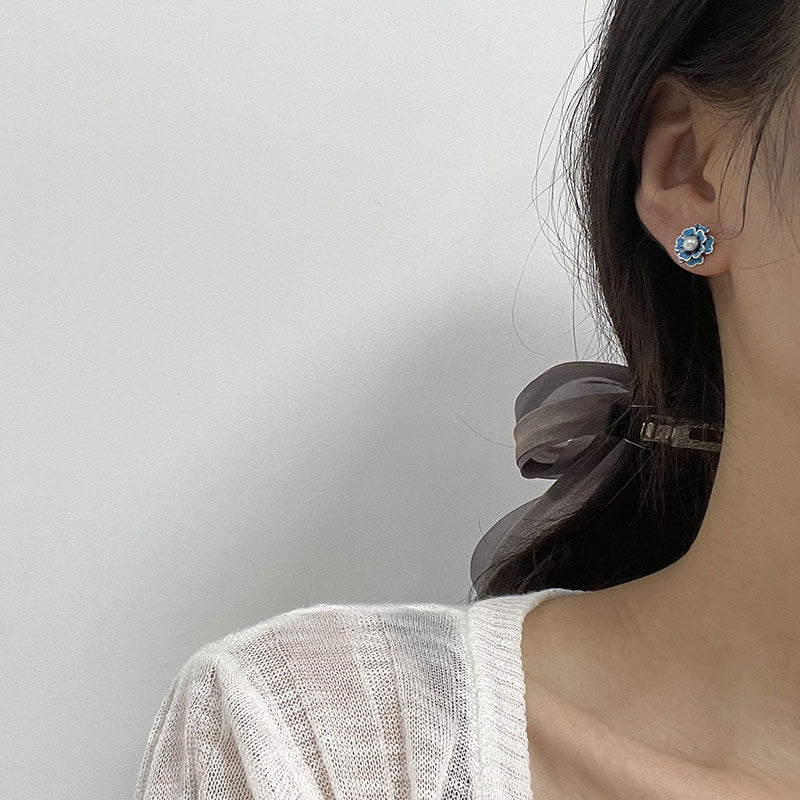 “Pearl Aura” Flower Pearl Earrings E06