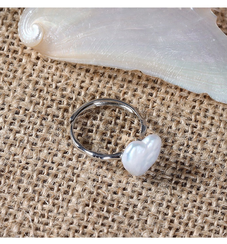“Pearl Aura” Heart Pearl Ring R02