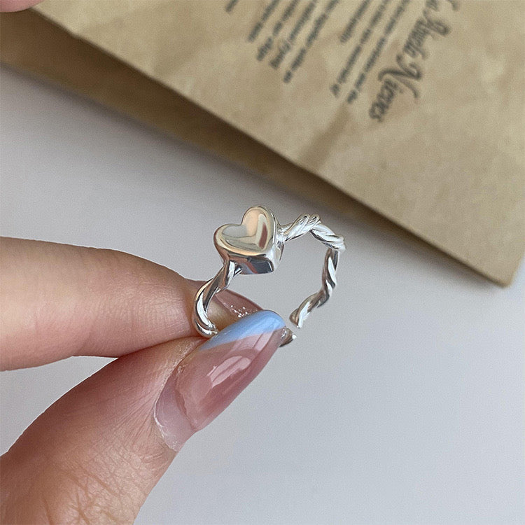 “Pearl Aura” Heart Pearl Ring R02