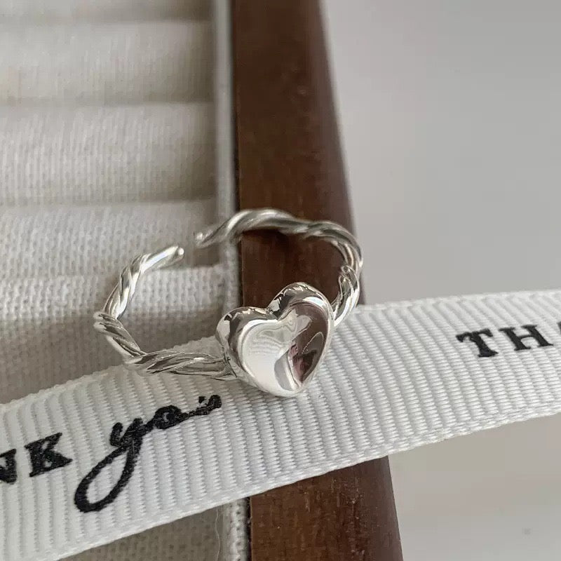 “Pearl Aura” Heart Pearl Ring R02