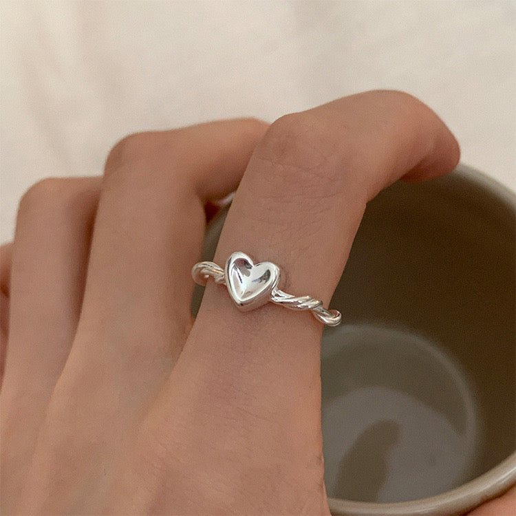 “Pearl Aura” Heart Pearl Ring R02