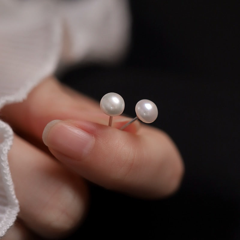 “Pearl Aura" Classic Beauty