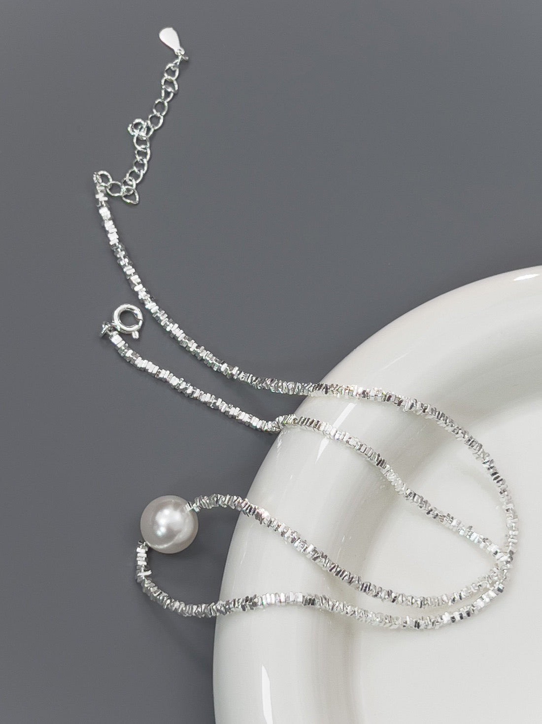 “Pearl Aura" Moon Shadow Necklace