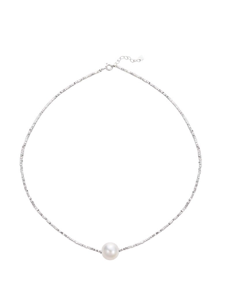 “Pearl Aura" Moon Shadow Necklace