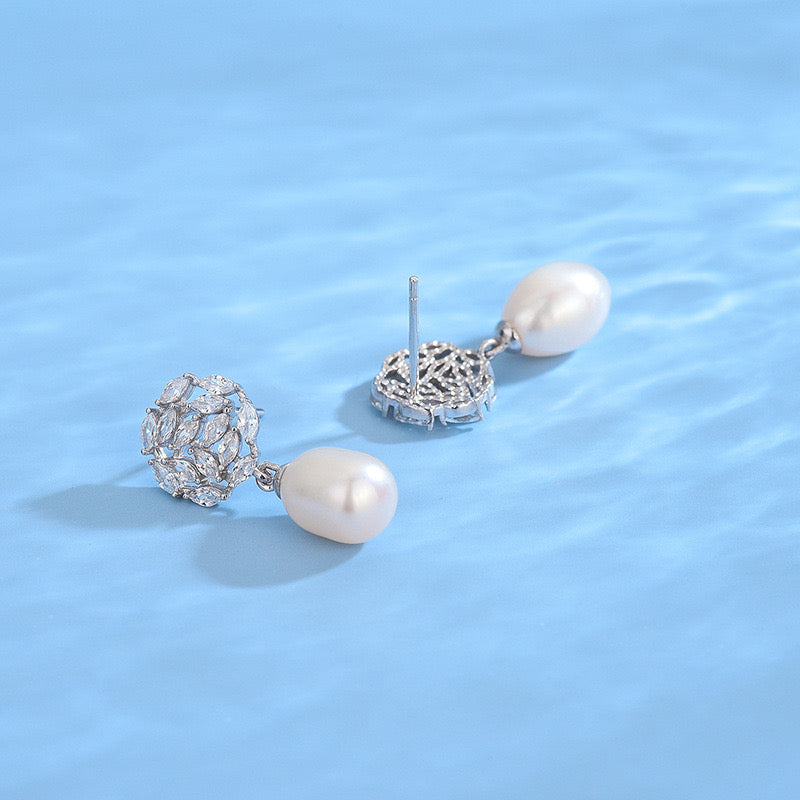 “Pearl Aura” Drop Earrings E05