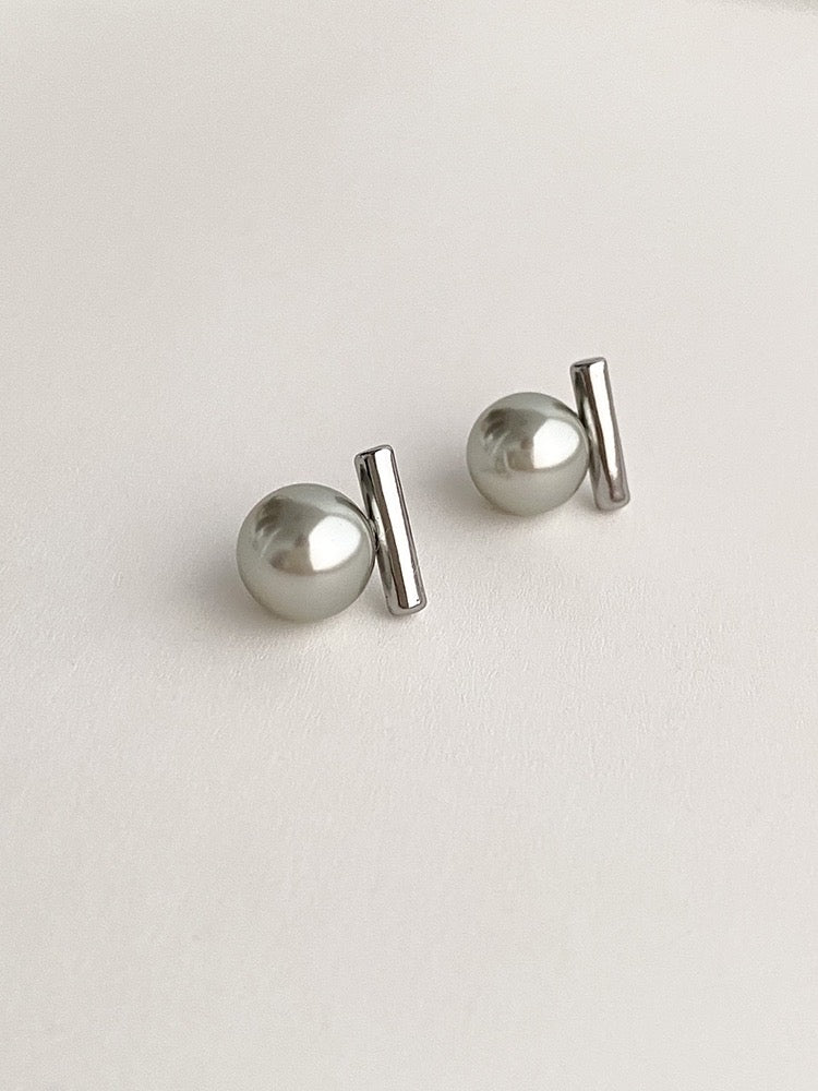“Pearl Aura” Akoya Essence Earrings