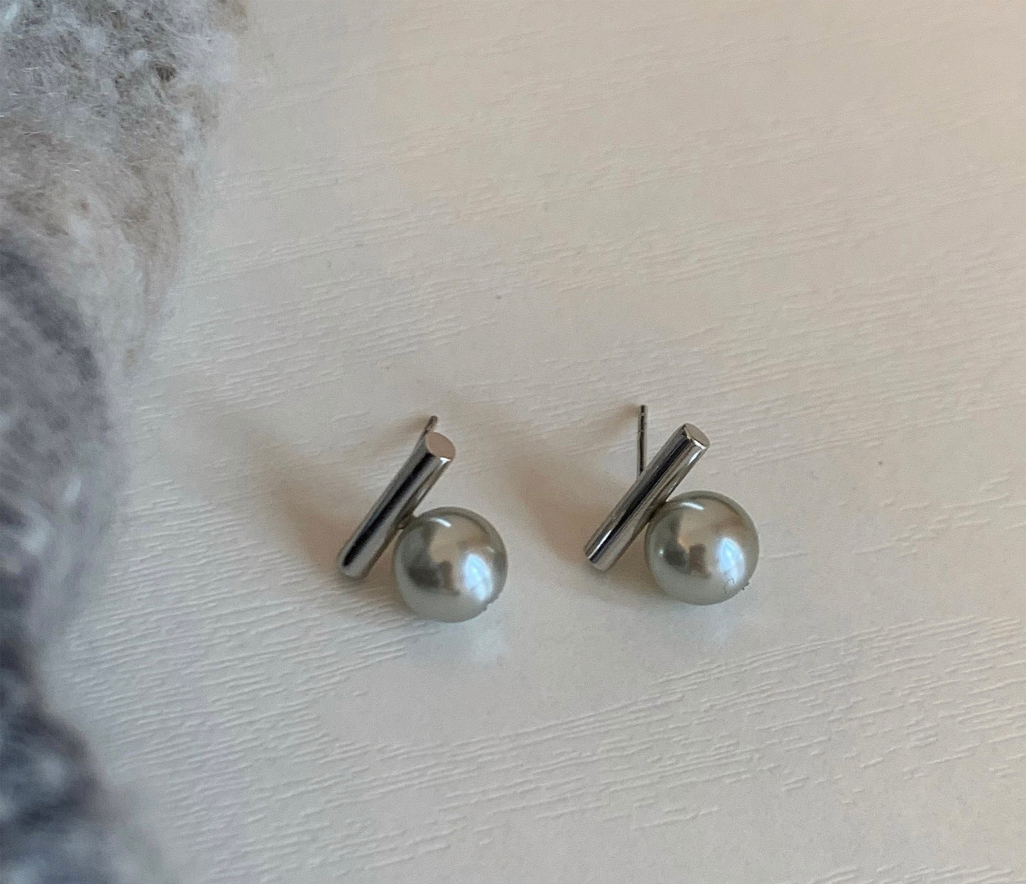 “Pearl Aura” Akoya Essence Earrings