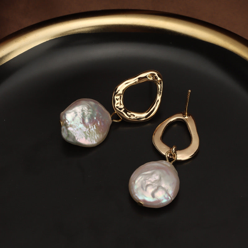 “Pearl Aura” Baroque Earrings E08