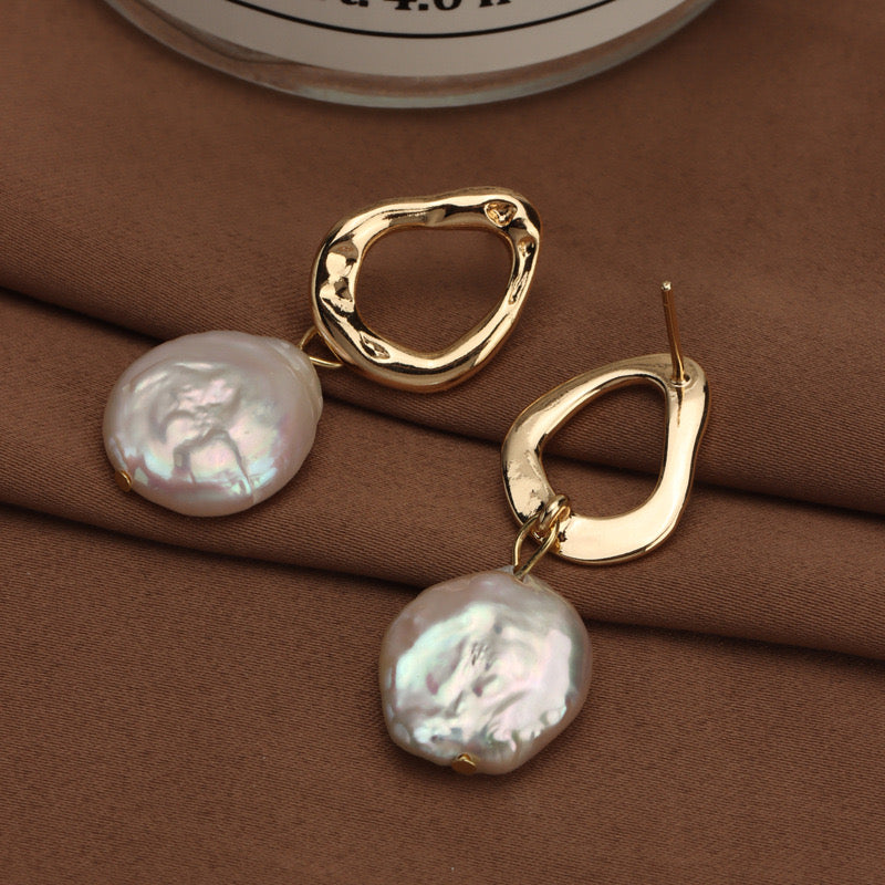 “Pearl Aura” Baroque Earrings E08