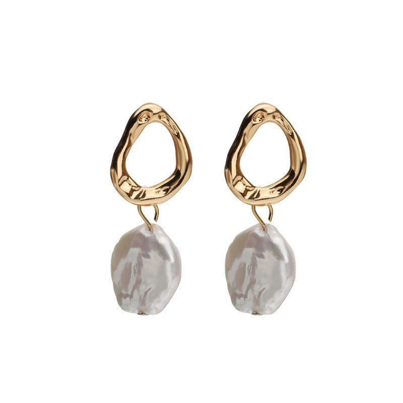 “Pearl Aura” Baroque Earrings E08