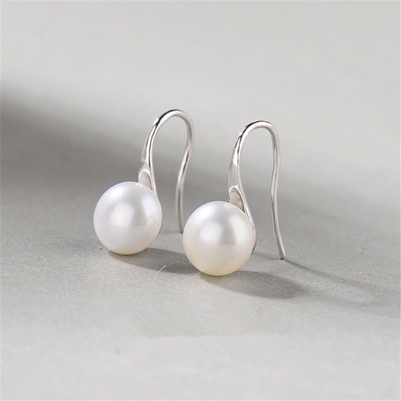“Pearl Aura” Pearl Earrings E11