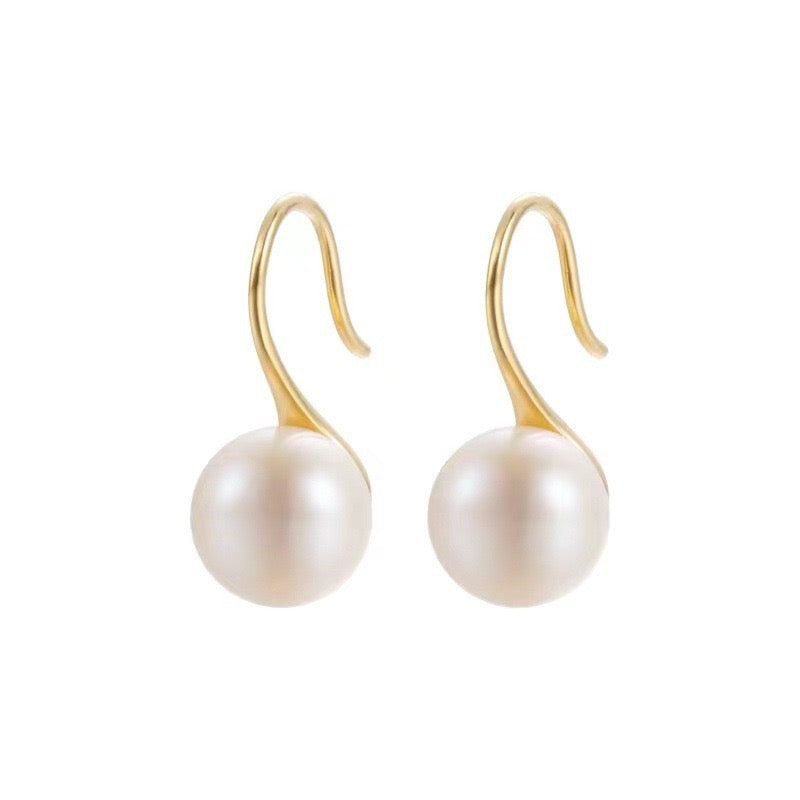 “Pearl Aura” Pearl Earrings E11