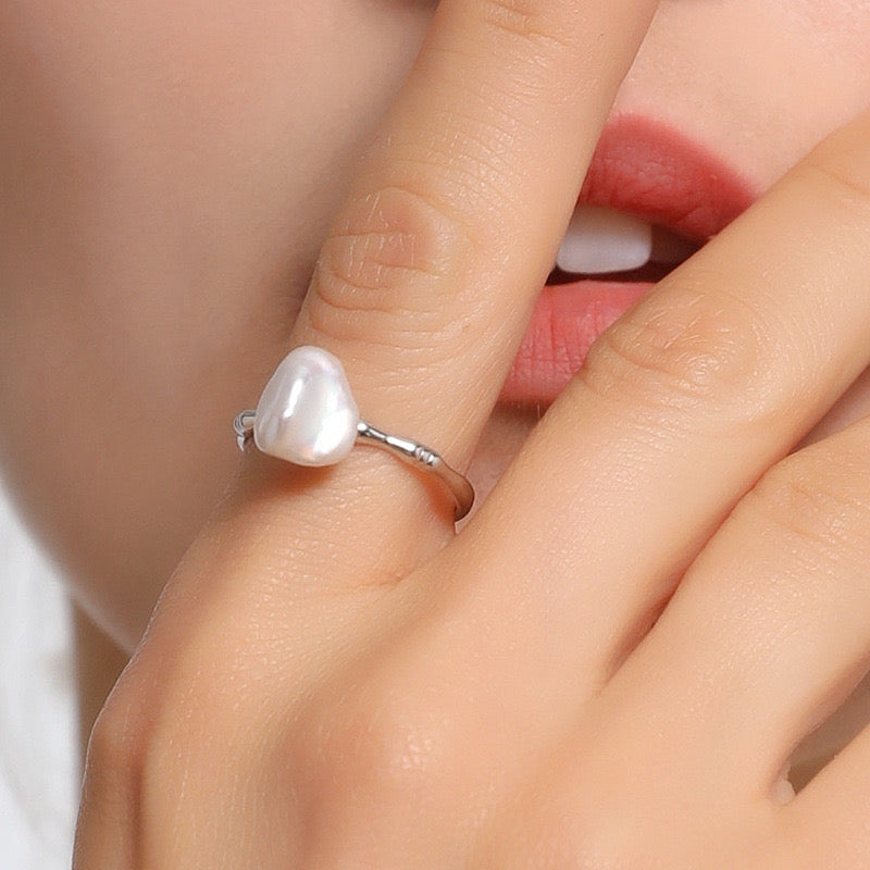 “Pearl Aura” Baroque Ring R05