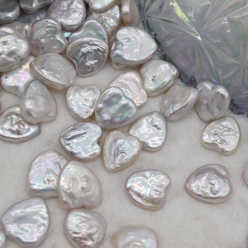 “Pearl Aura” Heart-shaped Pearls