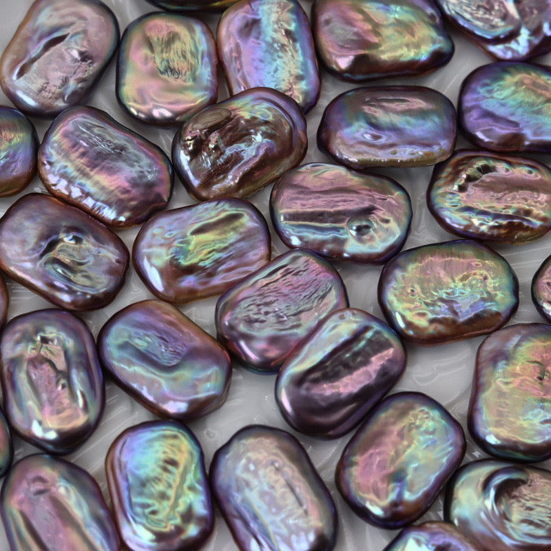 "Pearl Aura" Square-shaped pearls