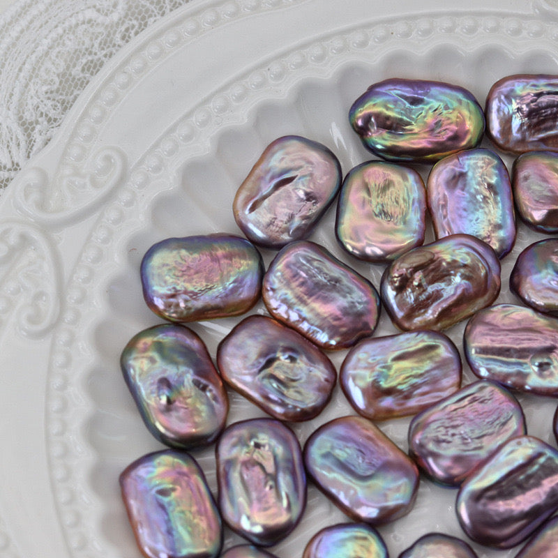 "Pearl Aura" Square-shaped pearls