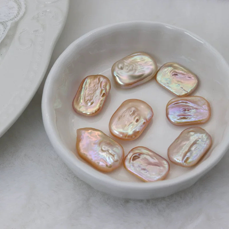 "Pearl Aura" Square-shaped pearls