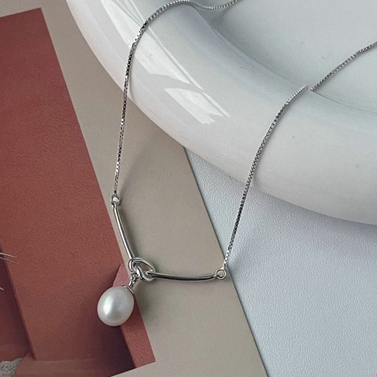 “Pearl Aura” Dewdrop Pendant Necklace N01