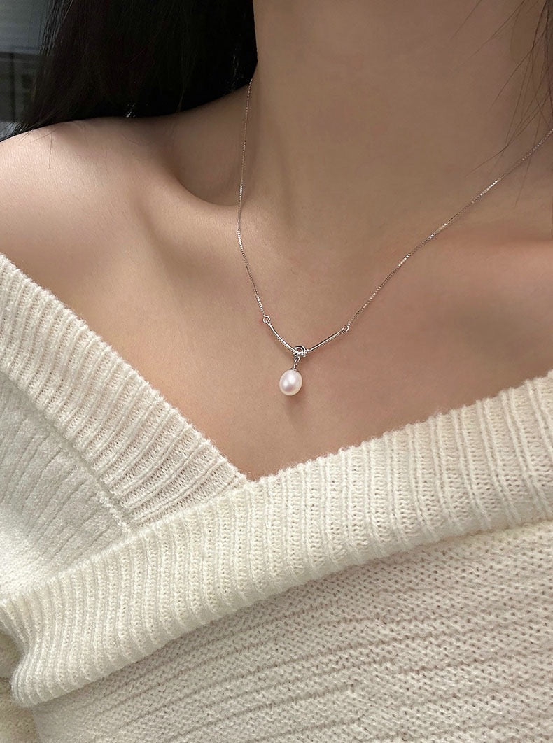 “Pearl Aura” Dewdrop Pendant Necklace N01