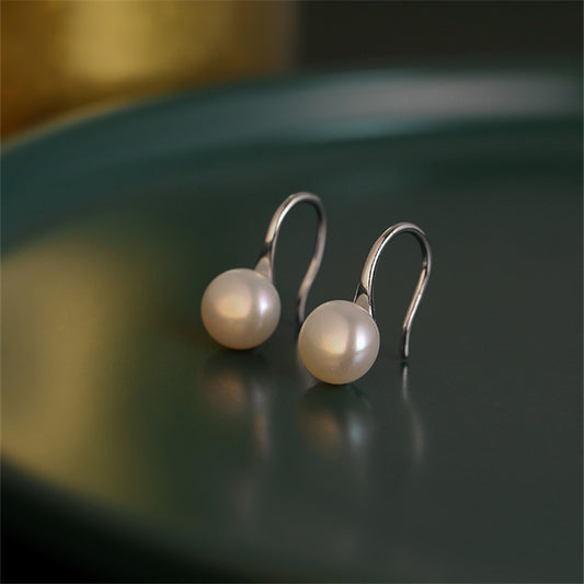 “Pearl Aura” Pearl Earrings E11